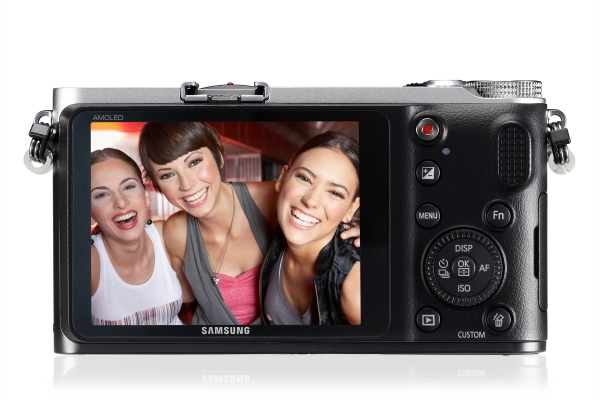 Фотоаппарат Samsung NX210